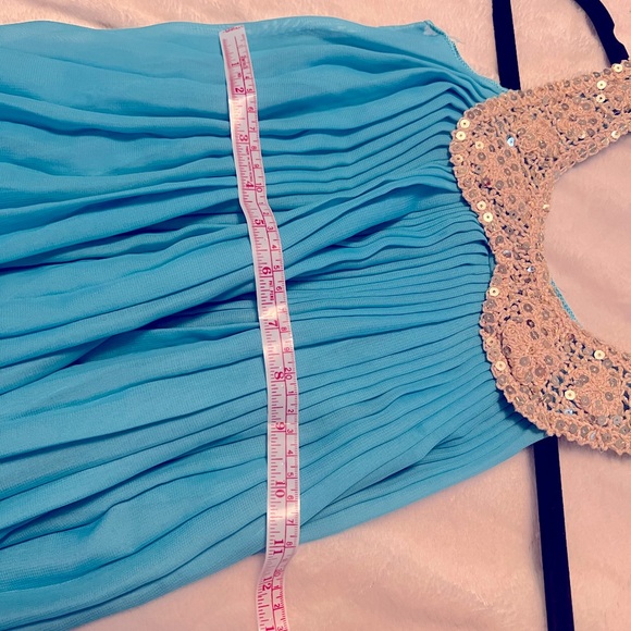 Girls (4/5) pleated Party Dress NWOT. New without tags has never been worm. - Picture 2 of 4